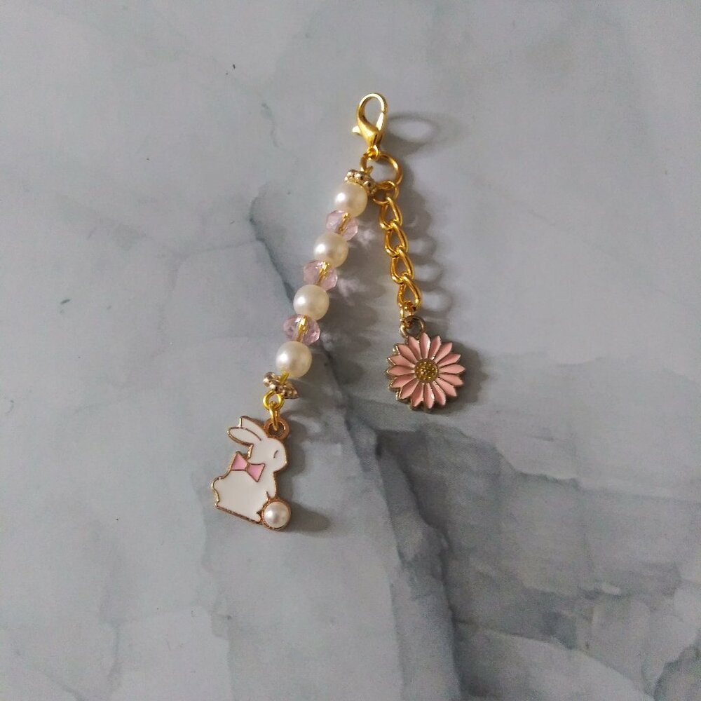 Blush Bunny & Daisy Pearl Zipper Pull Cute Gold Tone Zipper Charm